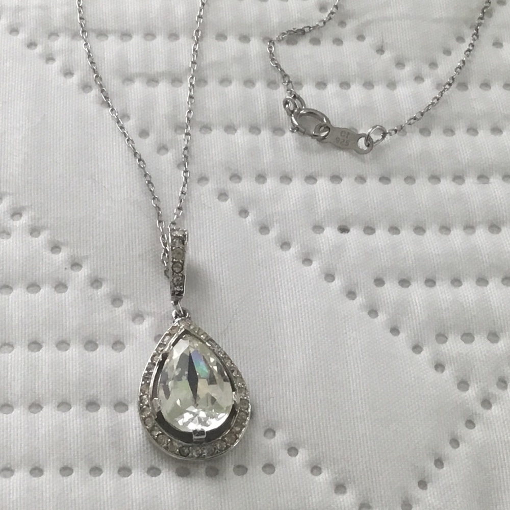 VINTAGE CROWN TRIFARI  CRYSTAL TEAR DROP RHINESTONE PENDANT 1.25” - 925 Chain